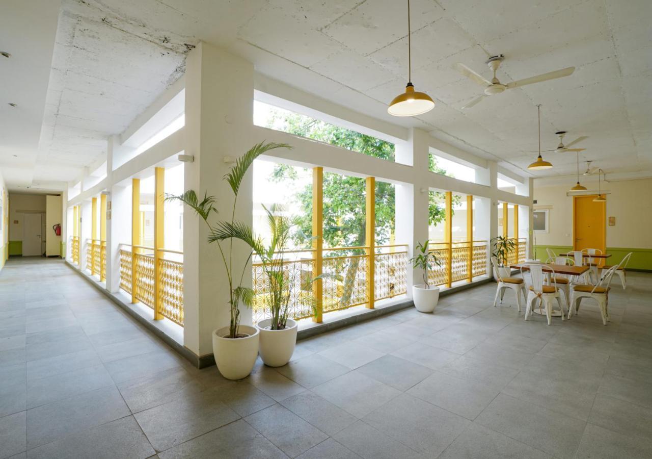 Bloom Boutique l Signature Towers Gurgaon Extérieur photo