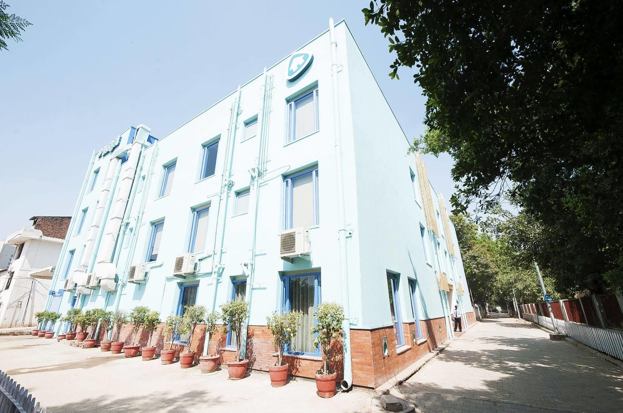 Bloom Boutique l Signature Towers Gurgaon Extérieur photo
